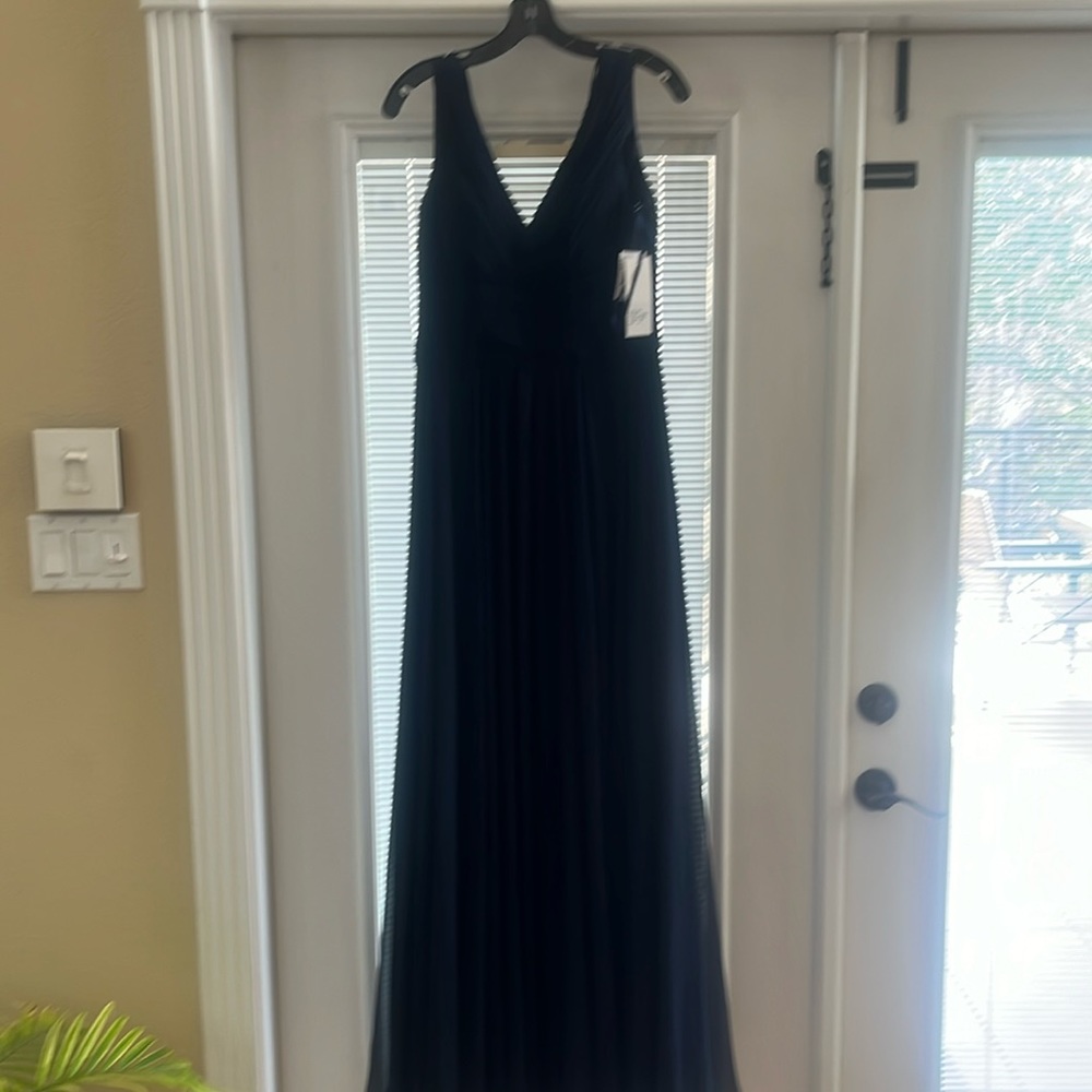 Teri Jon Navy V-Neck Sleeveless Evening Gown